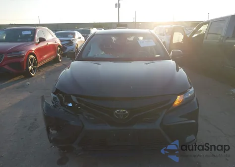 2022 Toyota Camry Se Nightshade Edition z USA, uszkodzony, nr VIN 4T1G11AK1NU027558